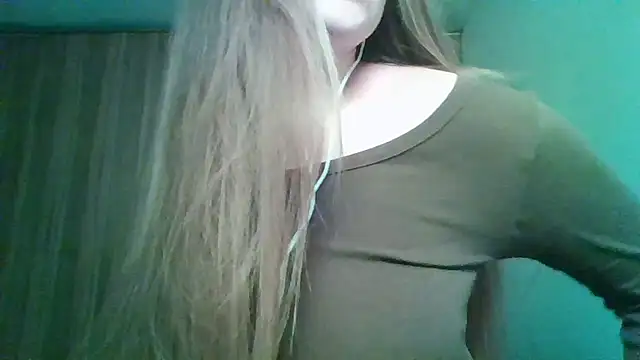 Snapshot of Evasapples chatting on 30, 4, 2026 Evasapples online show from 30, 4, 2026