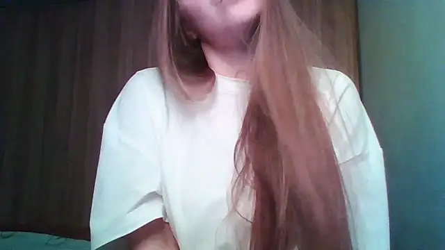 Snapshot of Evasapples chatting on 4, 6, 2026 Evasapples online show from 4, 6, 2026