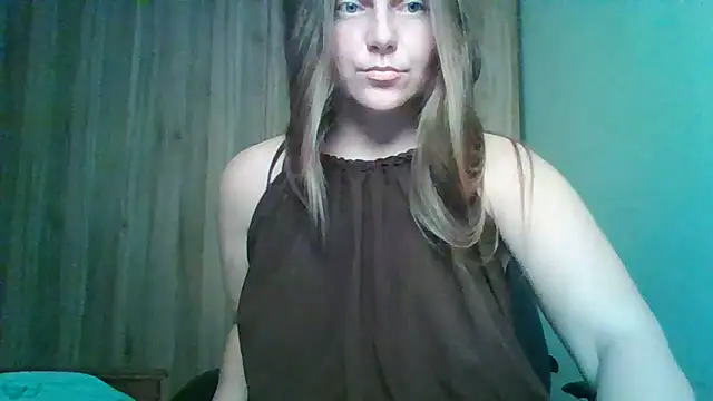 Snapshot of Evasapples chatting on 10, 6, 2026 Evasapples online show from 10, 6, 2026