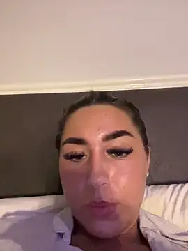 clobunny10 online show from 5, 3, 2026