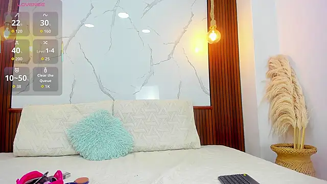 Realbadbxtch online show from 6, 11, 2025