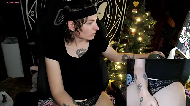 Snapshot of BrandiWRLD_999 chatting on 18, 12, 2024 BrandiWRLD 999 online show from 18, 12, 2024