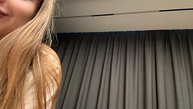 elisa moon online show from 26, 12, 2024