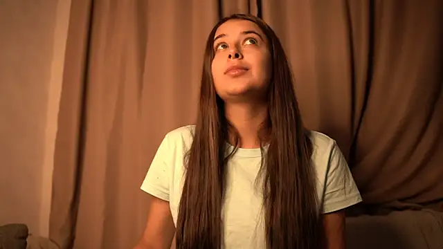 elisa moon online show from 5, 10, 2025