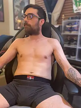 Snapshot of slutty_guy12 chatting on 30, 1, 2025 slutty guy12 online show from 30, 1, 2025