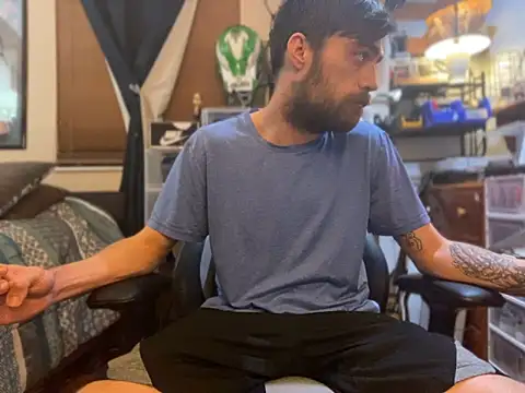 Snapshot of slutty_guy12 chatting on 1, 2, 2025 slutty guy12 online show from 1, 2, 2025