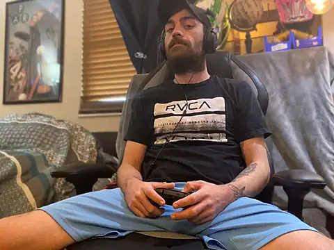 Snapshot of slutty_guy12 chatting on 4, 2, 2025 slutty guy12 online show from 4, 2, 2025