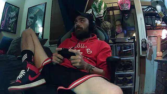 Snapshot of slutty_guy12 chatting on 7, 3, 2025 slutty guy12 online show from 7, 3, 2025