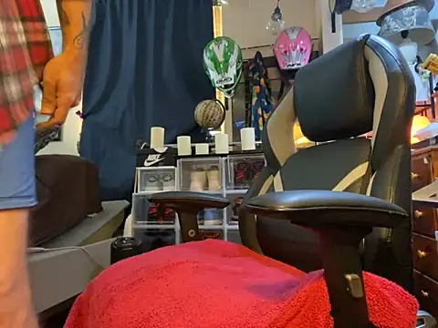 Snapshot of slutty_guy12 chatting on 17, 3, 2025 slutty guy12 online show from 17, 3, 2025