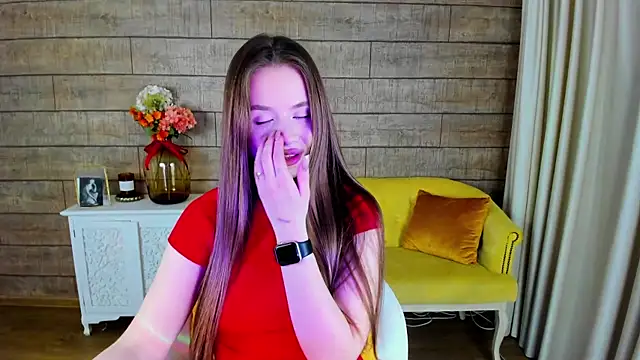 MilanaBalmain online show from 17, 2, 2025