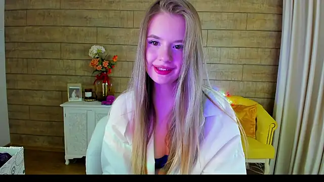 MilanaBalmain online show from 27, 2, 2025