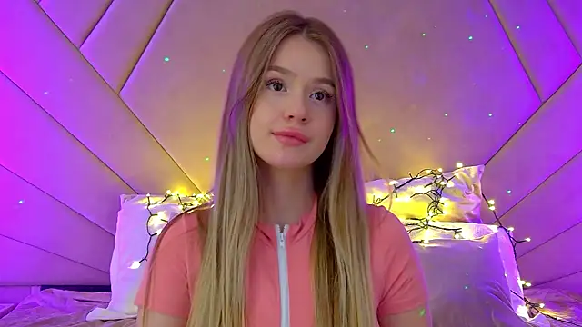 MilanaBalmain online show from 10, 3, 2025