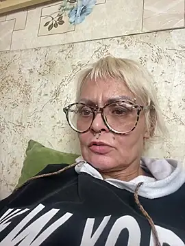 Gardener of Illusions online show from 6, 3, 2025