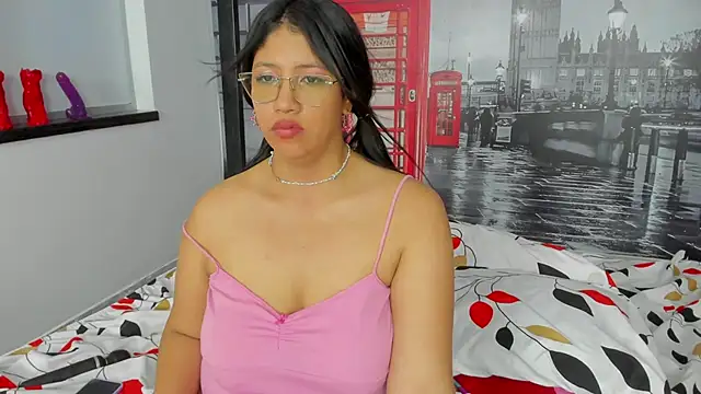 estrella bigboobs14 online show from 3, 3, 2025