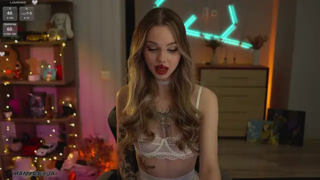 ManiFreyja online show from 1, 12, 2025