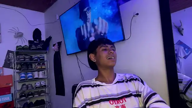  Billowy  online show from 15, 12, 2025