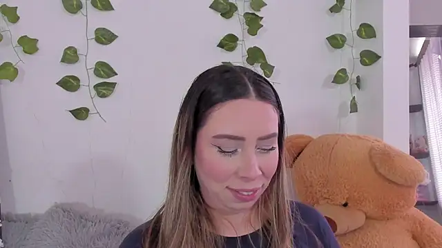 JanneKim online show from 5, 10, 2025