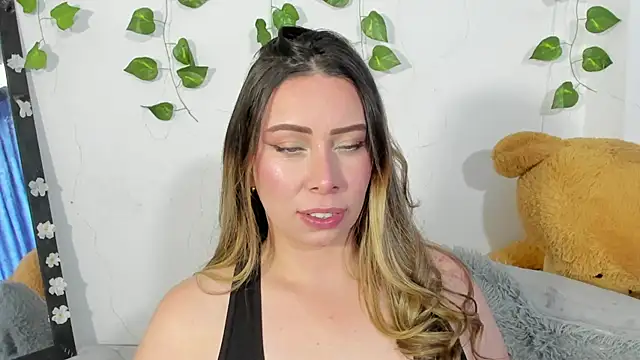 JanneKim online show from 12, 11, 2025