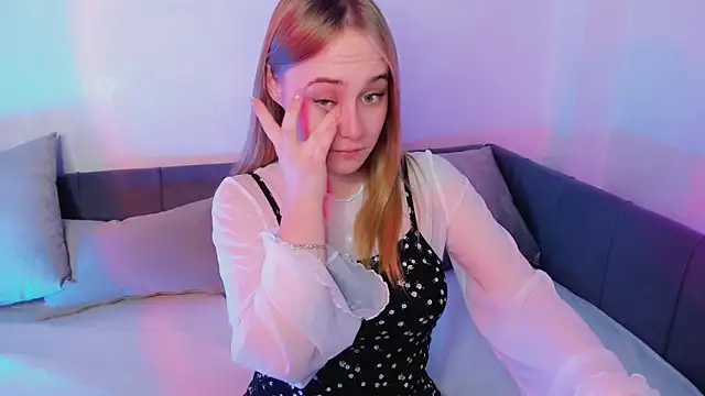 LianaBright online show from 31, 1, 2025