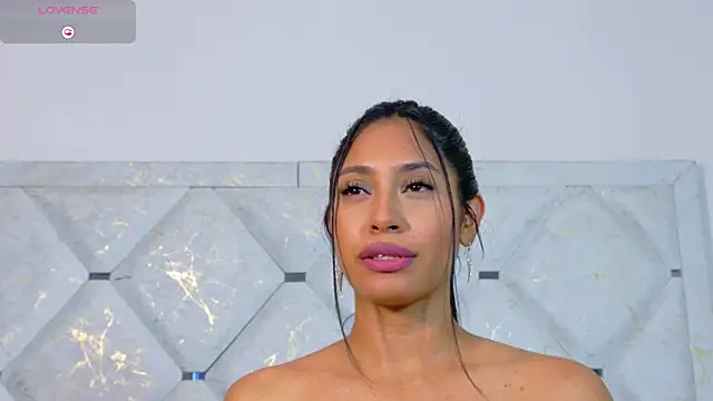 Anna risse online show from 4, 12, 2025