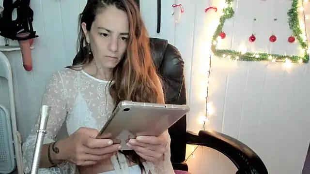 jessiburningheels online show from 14, 12, 2025