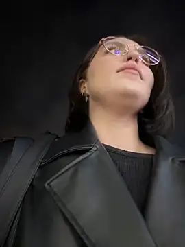 meow girl online show from 12, 12, 2024