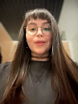 meow girl online show from 28, 7, 2026