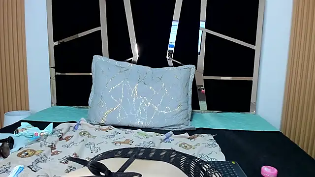 yahaira  online show from 18, 11, 2025