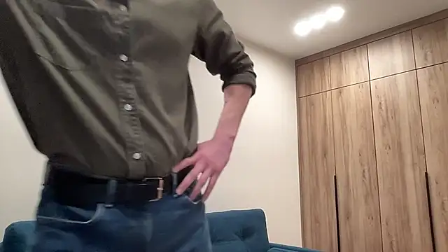 cute mark online show from 21, 4, 2026