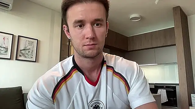 Snapshot of cute_mark chatting on 18, 7, 2026 cute mark online show from 18, 7, 2026
