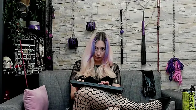 CruelMistress online show from 4, 12, 2025