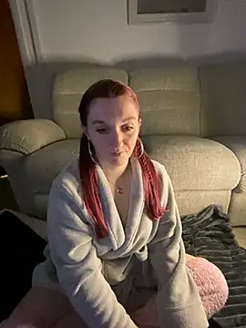 Snapshot of Stoner_BarbieXX chatting on 7, 1, 2025 Stoner BarbieXX online show from 7, 1, 2025