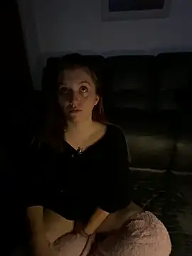 Snapshot of Stoner_BarbieXX chatting on 9, 10, 2025 Stoner BarbieXX online show from 9, 10, 2025