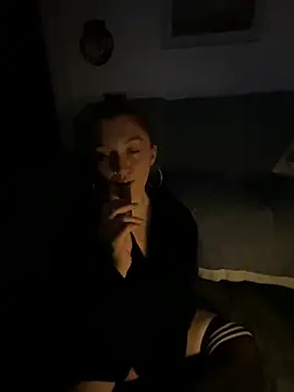 Stoner BarbieXX online show from 19, 12, 2025