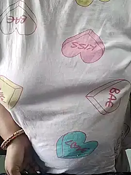 milf-kaira online show from 28, 12, 2024