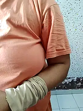 milf-kaira online show from 8, 1, 2025