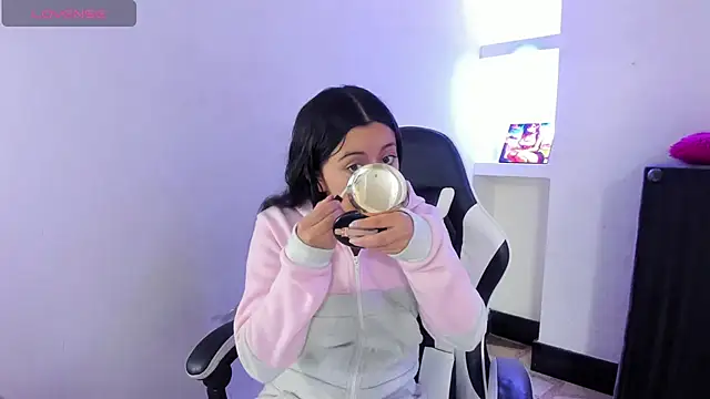 zoe connor19 online show from 3, 3, 2026