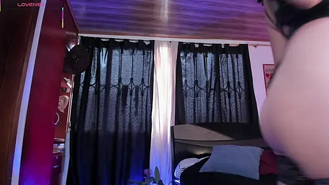 anhiahoney02 online show from 29, 4, 2026