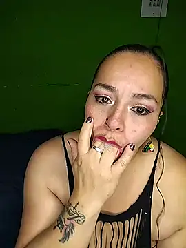 Snapshot of emily_sweet13 chatting on 3, 7, 2026 emily sweet13 online show from 3, 7, 2026