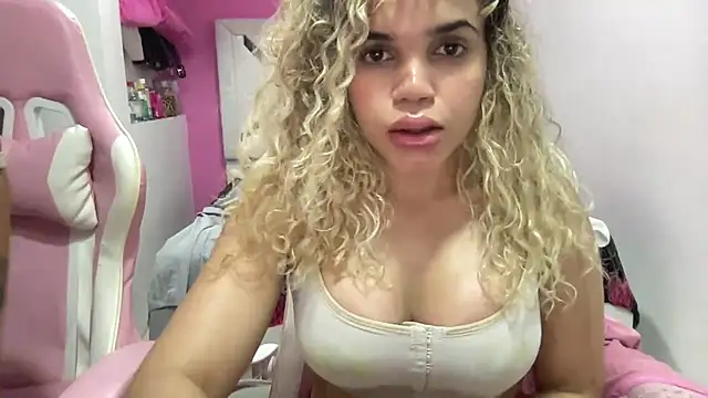 Snapshot of brithneysquirt chatting on 9, 1, 2026 brithneysquirt online show from 9, 1, 2026