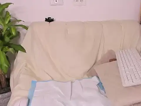 Snapshot of lulu_rrussell chatting on 22, 1, 2025 lulu rrussell online show from 22, 1, 2025