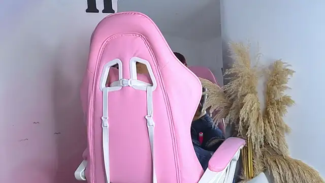 Snapshot of carolayrosse chatting on 13, 10, 2025 carolayrosse online show from 13, 10, 2025