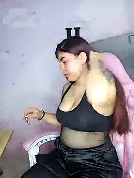 Snapshot of carolayrosse chatting on 25, 10, 2025 carolayrosse online show from 25, 10, 2025