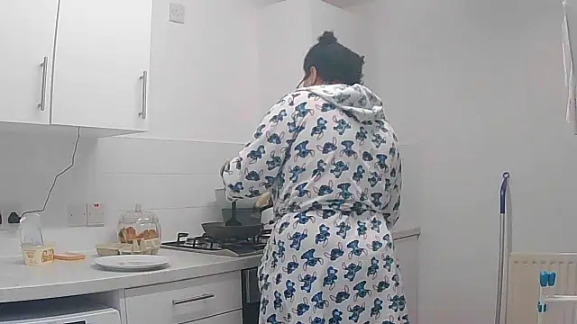 vanilla chocolate23 online show from 12, 11, 2025