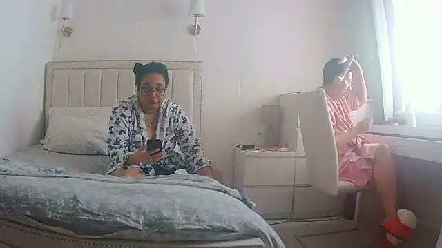 vanilla chocolate23 online show from 11, 4, 2026