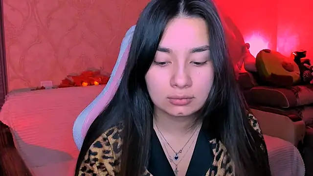 Snapshot of Swee_Alicee chatting on 7, 10, 2025 Swee Alicee online show from 7, 10, 2025