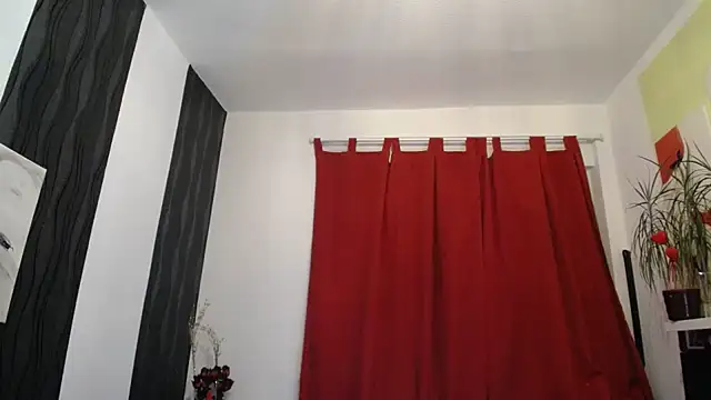 Snapshot of Missnikita6 chatting on 14, 12, 2024 Missnikita6 online show from 14, 12, 2024