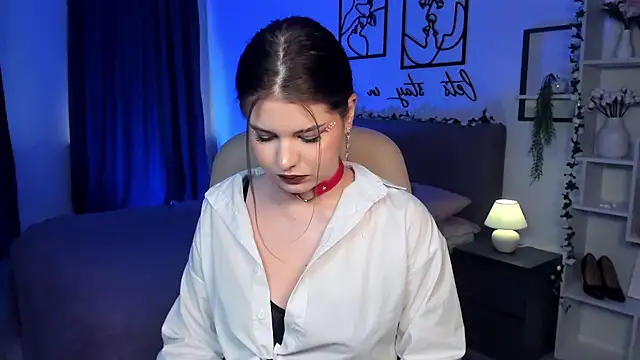 AdeliaKiss online show from 6, 3, 2025