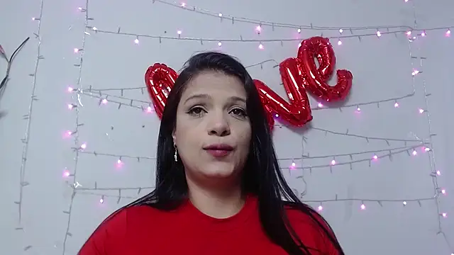 Nicol Love0 online show from 20, 2, 2025