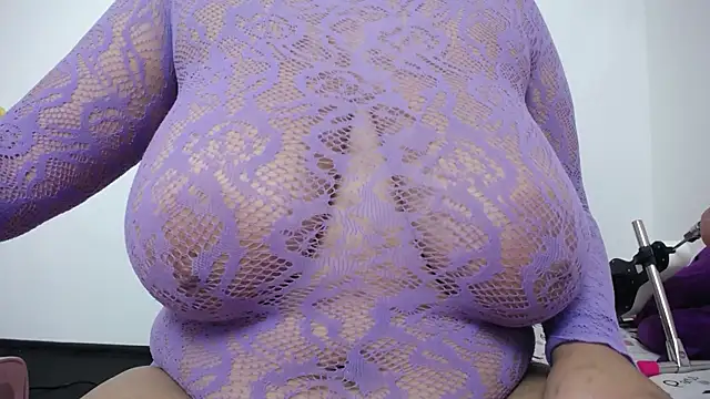 Nicol Love0 online show from 7, 10, 2025